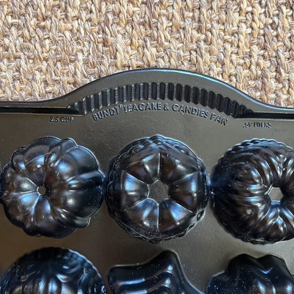BUNDT TEA CAKE & CANDIES NonStick Pan 2.5cup .59Liter Flower Star Heart Cake NEW - Picture 9 of 16